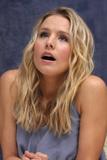 th_11207_kristen_bell_couples_retreat_press_conference_12_122_1062lo.jpg