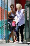 th_27711_HalleBerryGroceryShoppingPickingNahlaUpFromSchool05.13.201356_122_483lo.jpg