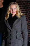 th_11325_KristenBell_Late_Show_With_Letterman_outside_21_122_484lo.jpg