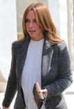 th_87031_celebrity_paradise.com_TheElder_JenniferLoveHewitt2011_03_22_goestolunchinHollywood4_122_589lo.jpg