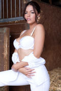Ava Victoria ap set 01 q5g02v2bpw